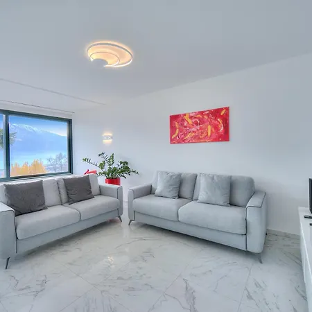Apartment Wonderful Blick - Happy
